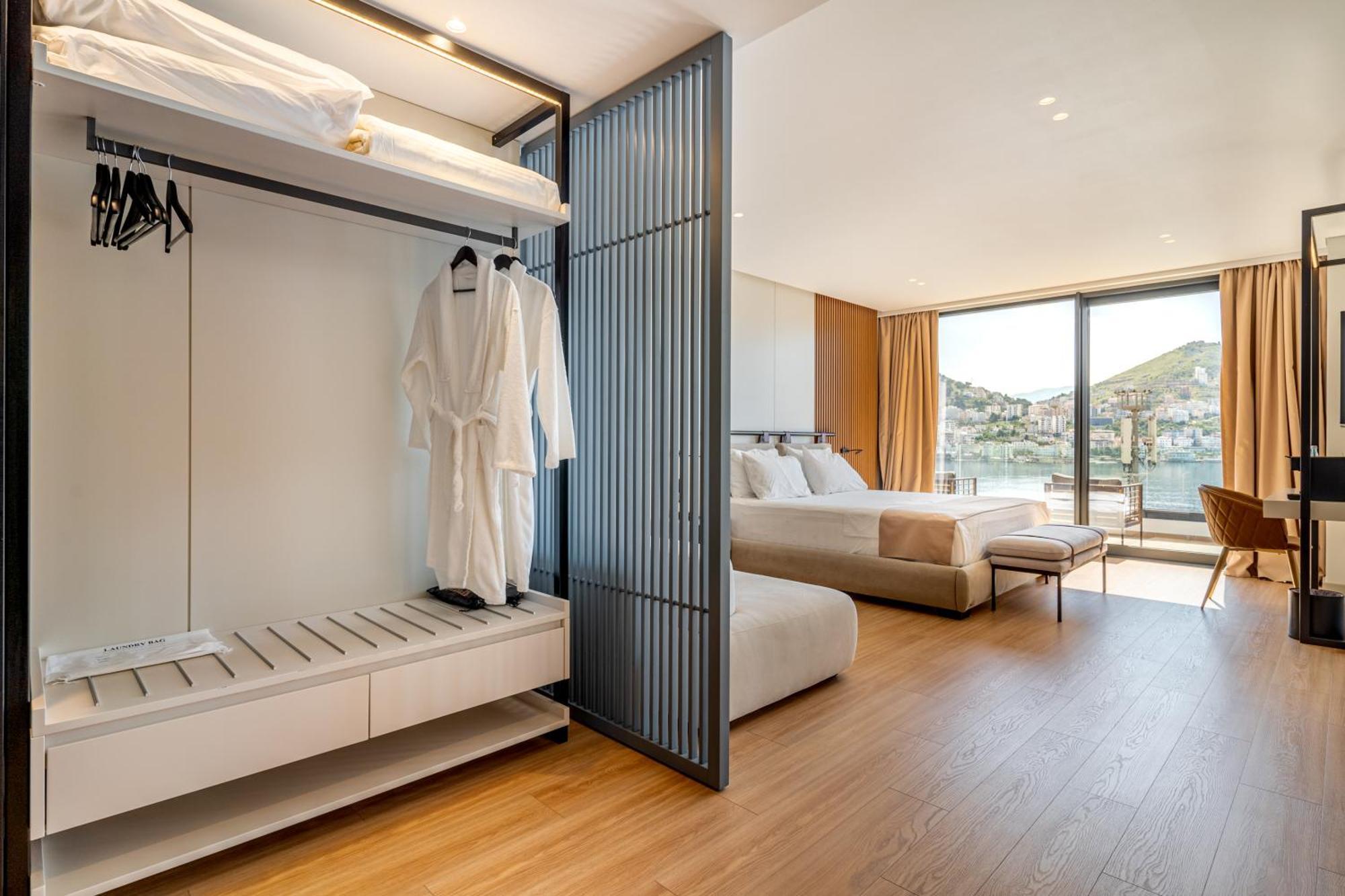 Yacht Premium Hotel Sarandë Exteriér fotografie